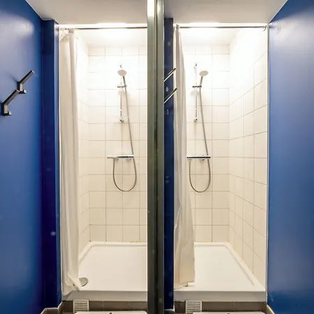 Ostello Ucpa Sport Station *