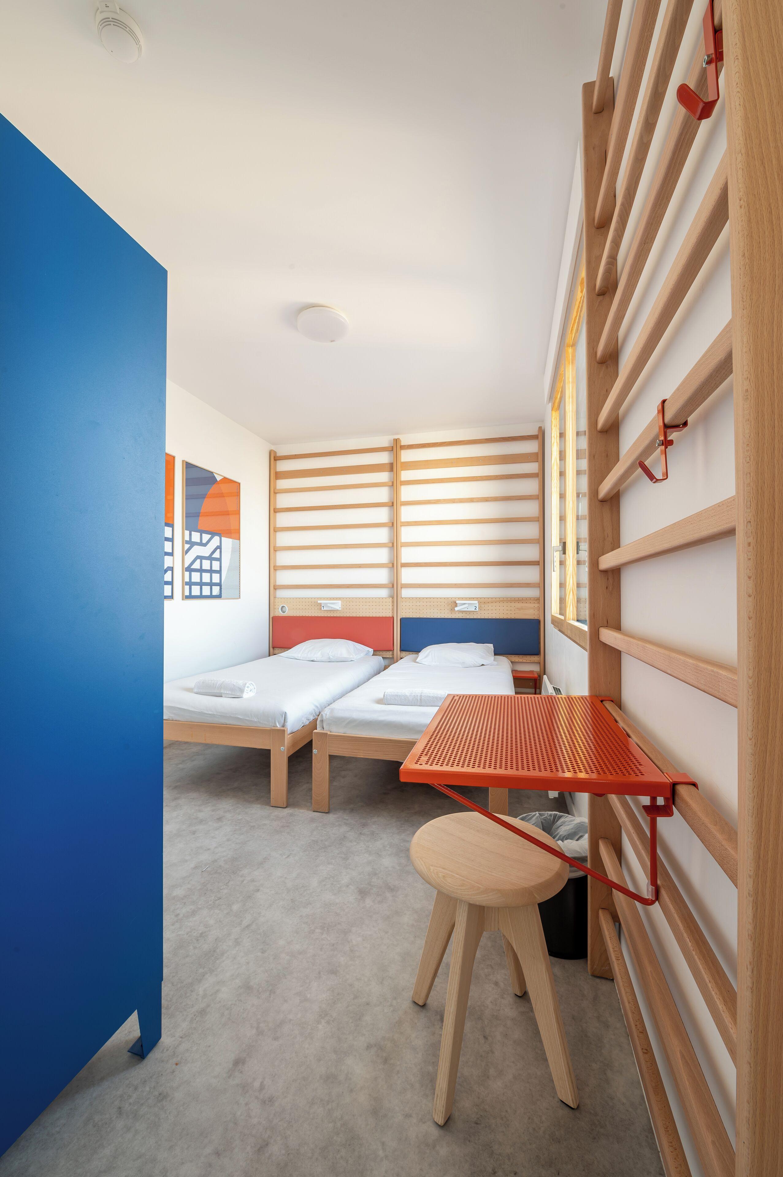 Ucpa Sport Station Hostel *